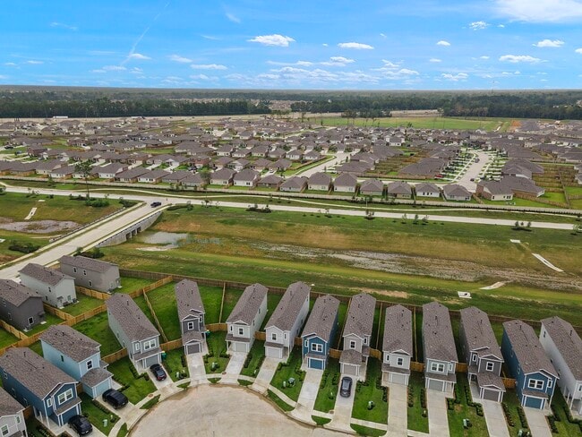 Building Photo - 18639 San Salvo Dr