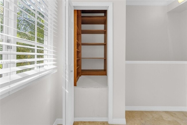 Building Photo - 2945 NE 185th St