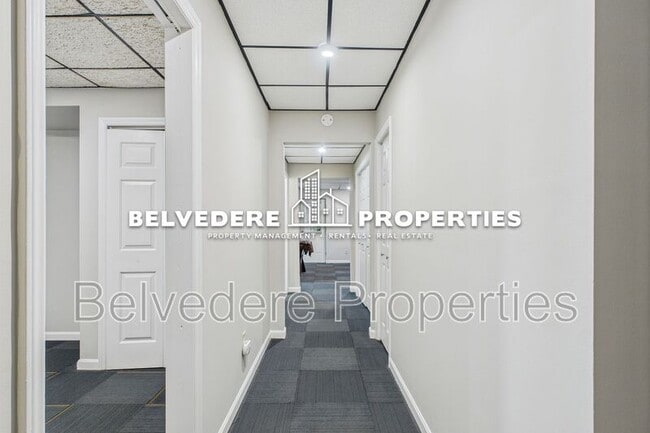 Building Photo - 18-B Park Village Ln