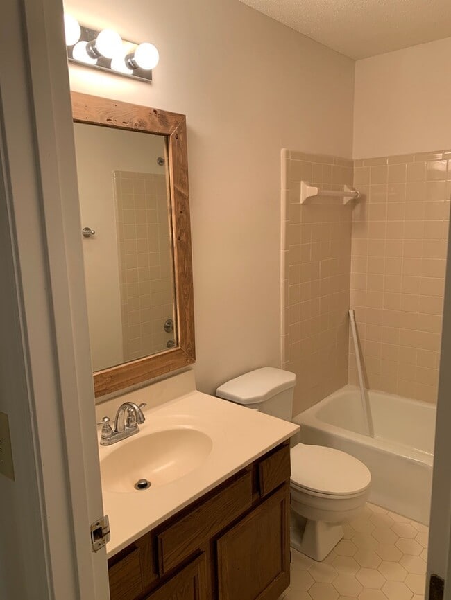 Building Photo - 121 Winners Cir