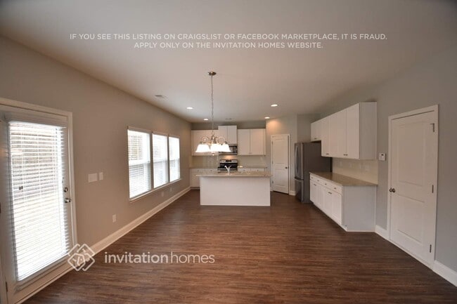 Building Photo - 1400 Ethans Way