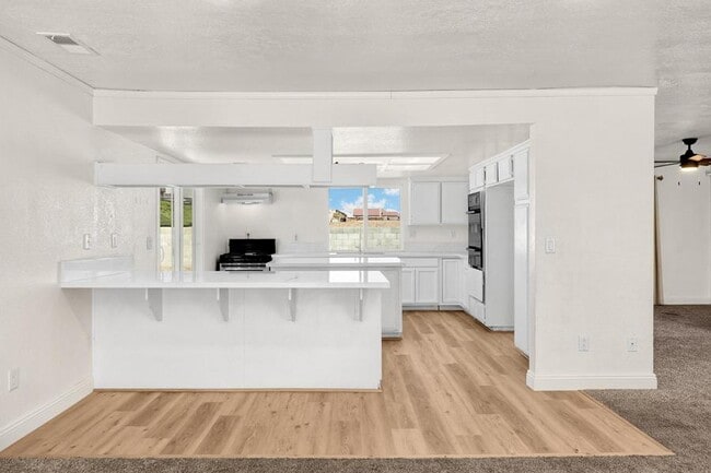 Building Photo - 17705 Vista Point Dr