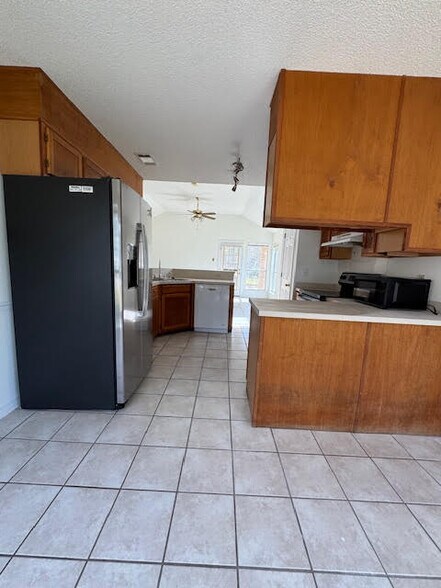 Building Photo - 2300 Starfish Rd