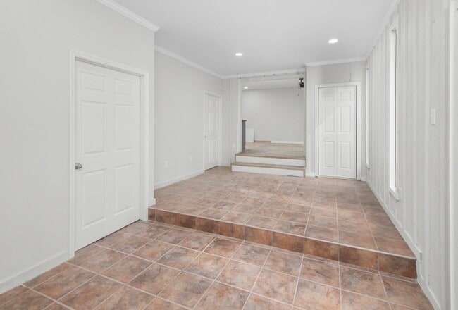 Building Photo - 3802 McEwen Dr NW