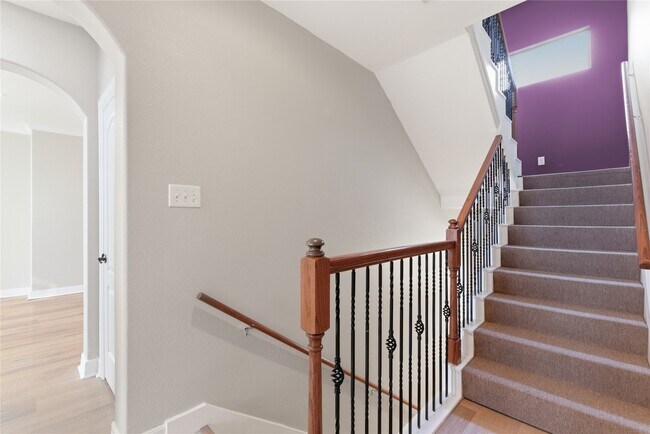 Building Photo - 408 Eichwurzel Ln