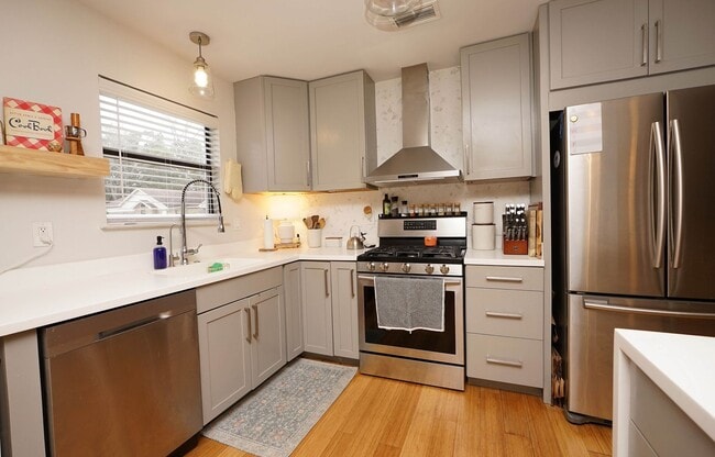 Building Photo - Great Location in Niceville