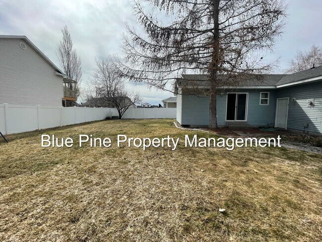 Building Photo - 3705 Spring Creek Dr