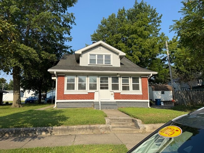 Building Photo - 219 S 19th St
