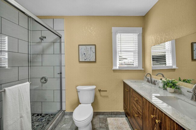 Building Photo - FULLY FURNISHED & BEAUTIFULLY REMODELED CLASSIC HOME NEAR UNR WITH UNBEATABLE I-80 ACCESS