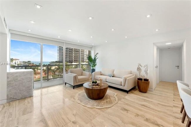 Building Photo - 5900 Collins Ave