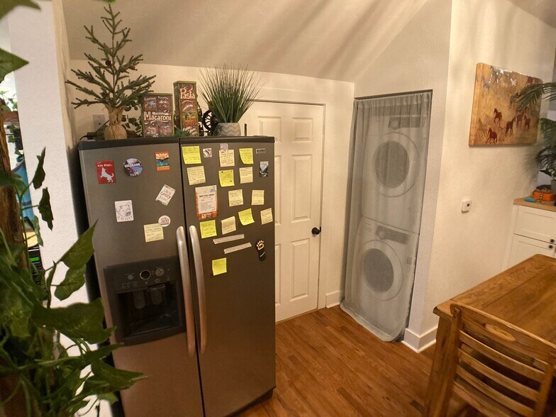 Building Photo - 301 4th St