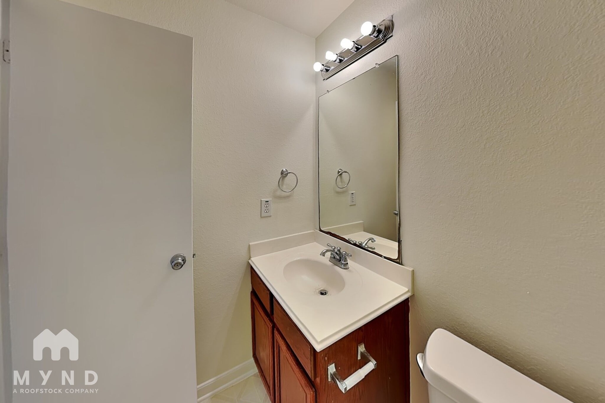 Building Photo - 4103 Oakview Creek Ln