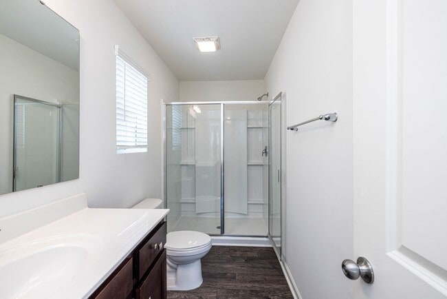Building Photo - BEAUTIFUL 2 Bedroom/2.5 Bath Townhome in MIDLAND -AVAILABLE LATE AUGUST 2026!