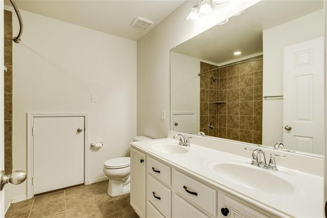 Building Photo - 8720 Stone Valley Dr