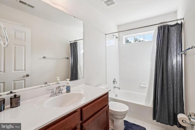 Building Photo - 8761 Ellis Mill Dr