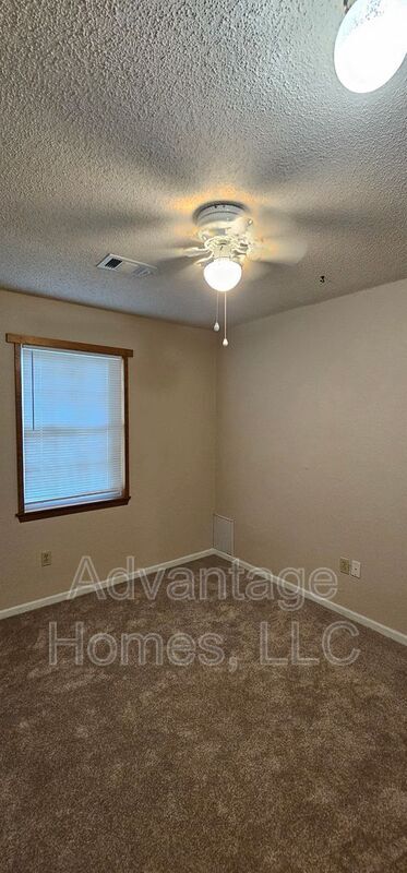 Building Photo - 9926 W 88th Terrace