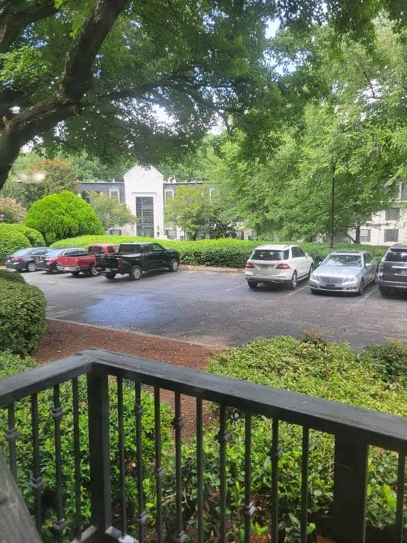 Building Photo - 3116 Pine Heights Dr NE