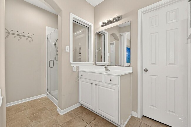 Building Photo - 6003 Dover Creek Ln