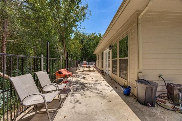 Building Photo - 1501 Fairway Dr