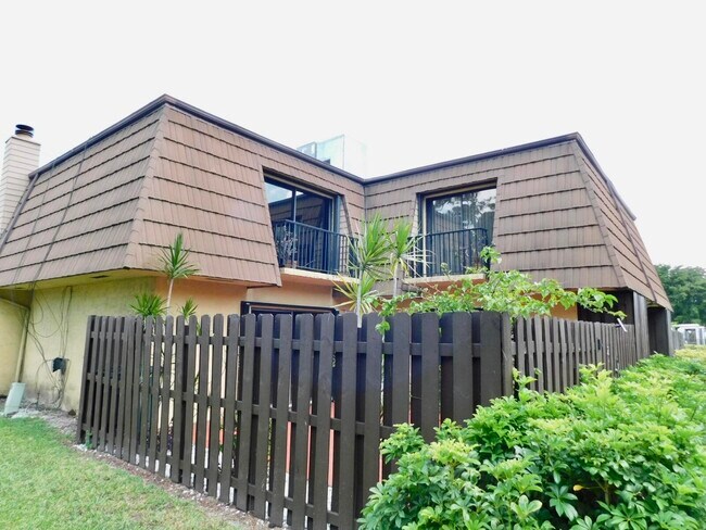 Building Photo - 4155 Turnberry Cir