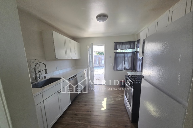 Building Photo - 2312 Castro Ln