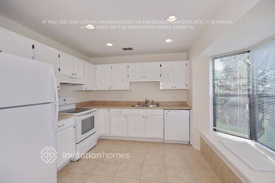 Building Photo - 1646 Heartwellville St NW