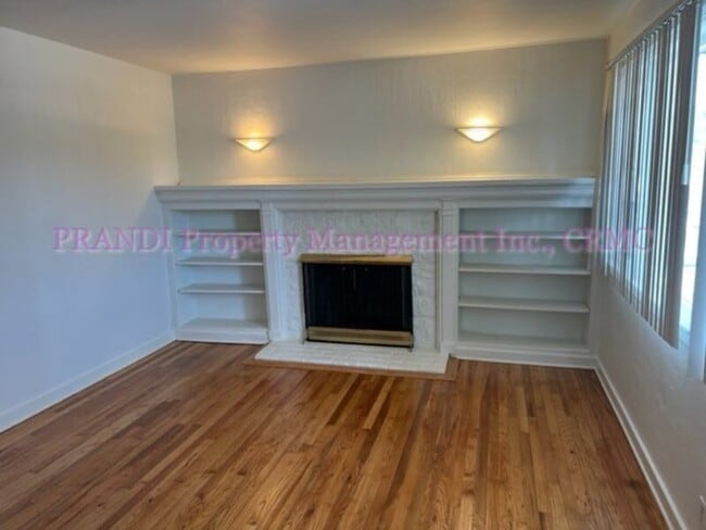 Building Photo - 1131 Magnolia Ave