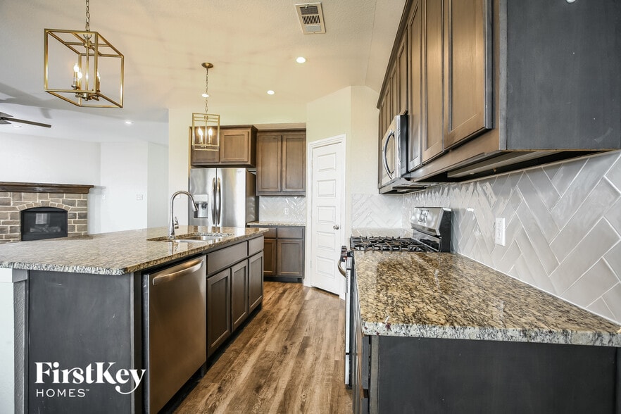 Building Photo - 1127 Bantham Wy