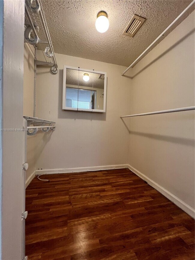 Building Photo - 1800 SW 81st Ave