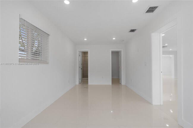 Building Photo - 10501 SW 53rd St