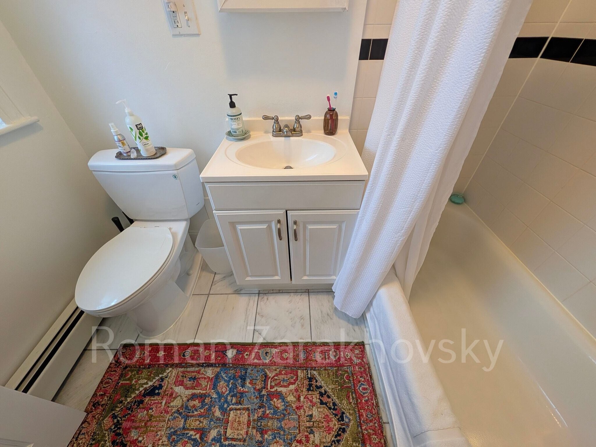 Building Photo - 74 Brainerd Rd