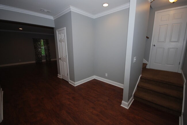 Building Photo - Oversized Executive Style Home with Finish...