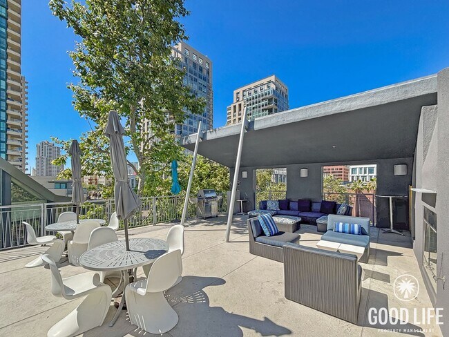 Building Photo - Sleek 1B/1BA Condo in the Heart of Marina District with A/C, In-Unit W/D & Reserved Parking!