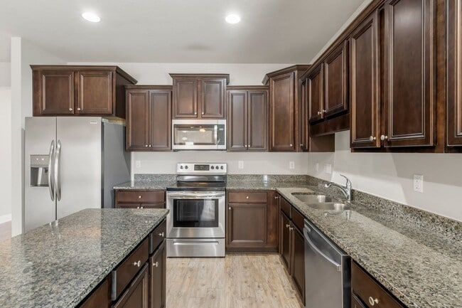Building Photo - For Lease - Executive 3 BR/2 BA Home by No...