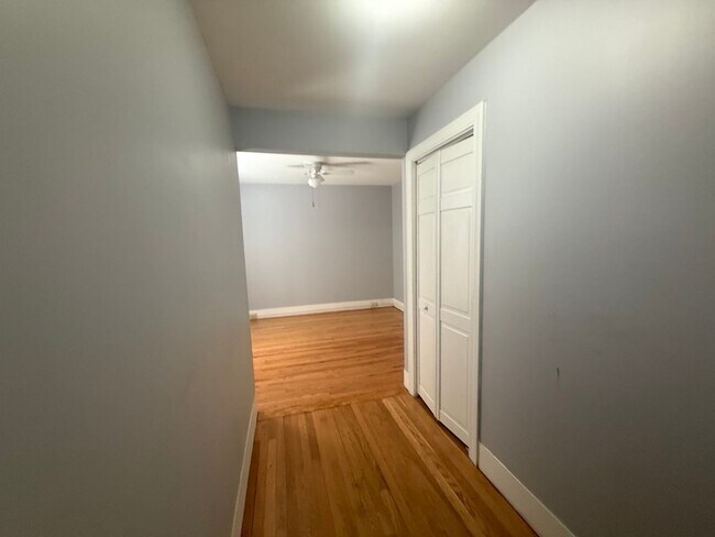 Building Photo - 39 Bremer St