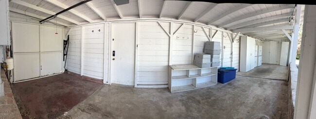 Building Photo - 810 Martin St