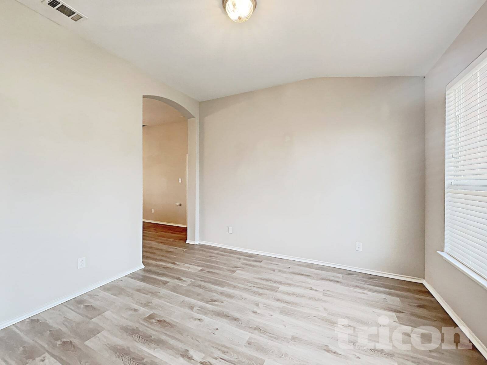 Building Photo - 2106 Rose May Dr