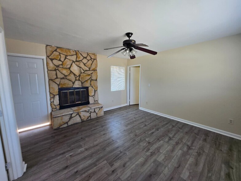 Building Photo - 8083 Anza Dr