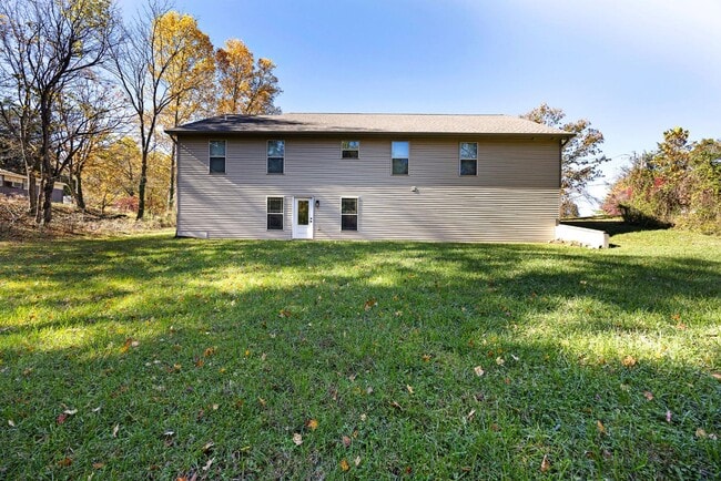 Building Photo - 369 Meadowview Dr