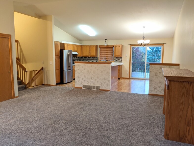 Building Photo - 6401 Toribrooke Ln