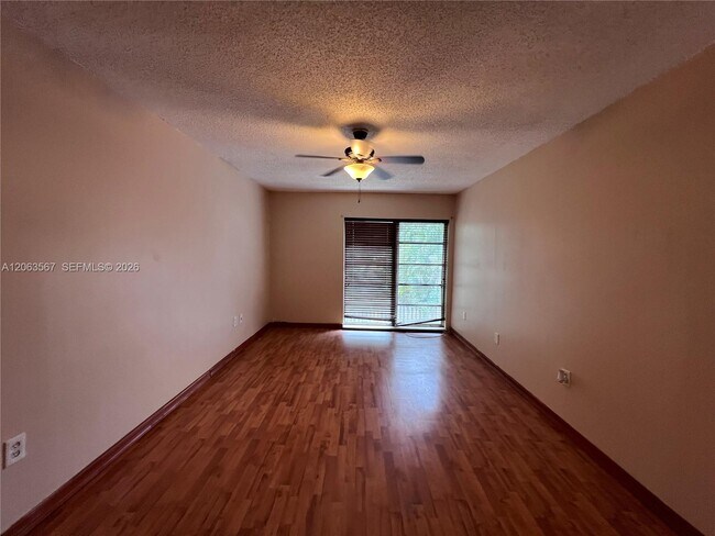 Building Photo - 2750 N 34th Ave