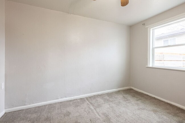 Building Photo - G47ON