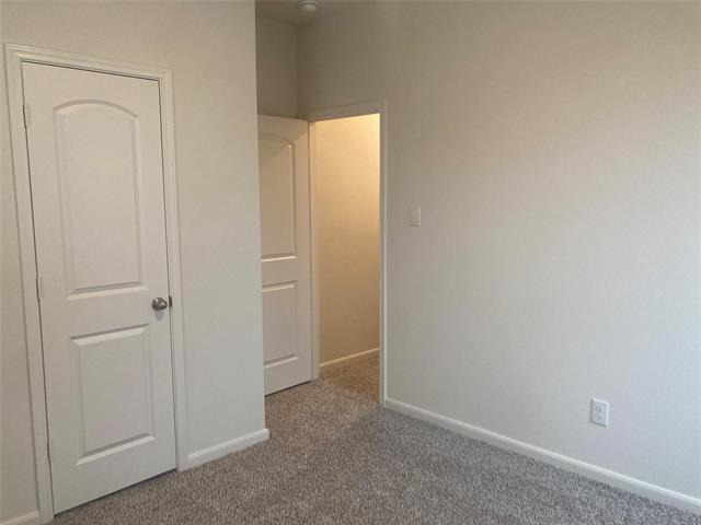 Building Photo - 645 Arlington Park Ct