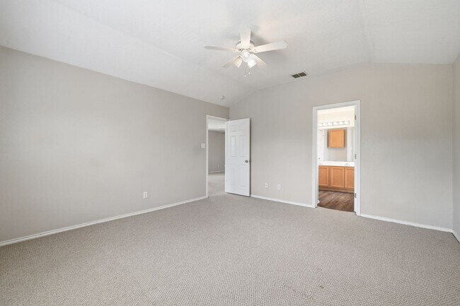Building Photo - Spacious Two-Story Home in Prime Laurel Canyon Location