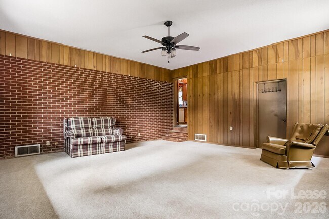 Building Photo - 6510 Pleasant Grove Rd