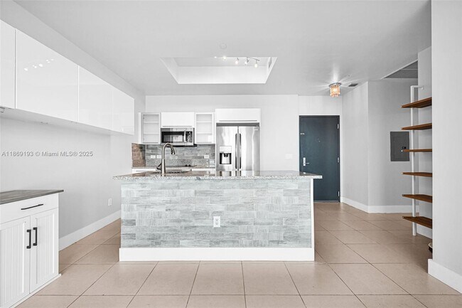 Building Photo - 888 Biscayne Blvd