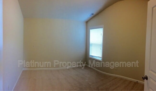 Building Photo - 2635 Runnymede Ct