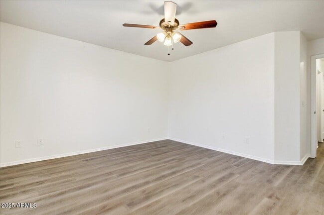 Building Photo - 13009 W Port Royale Ln