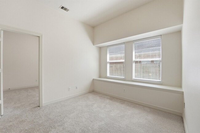 Building Photo - 21654 Horseshoe Dr