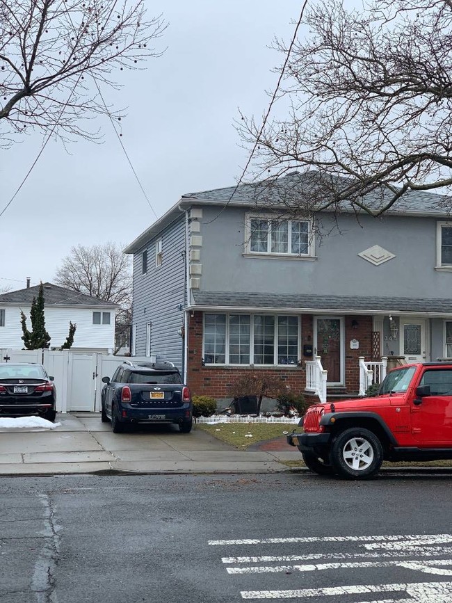 Building Photo - 348 Dongan Hills Ave